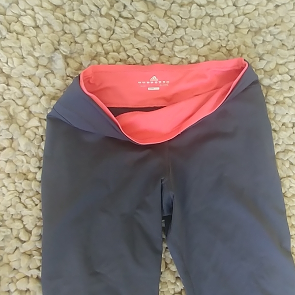 Women's Adidas Climacool capris yoga pants - Picture 2 of 6